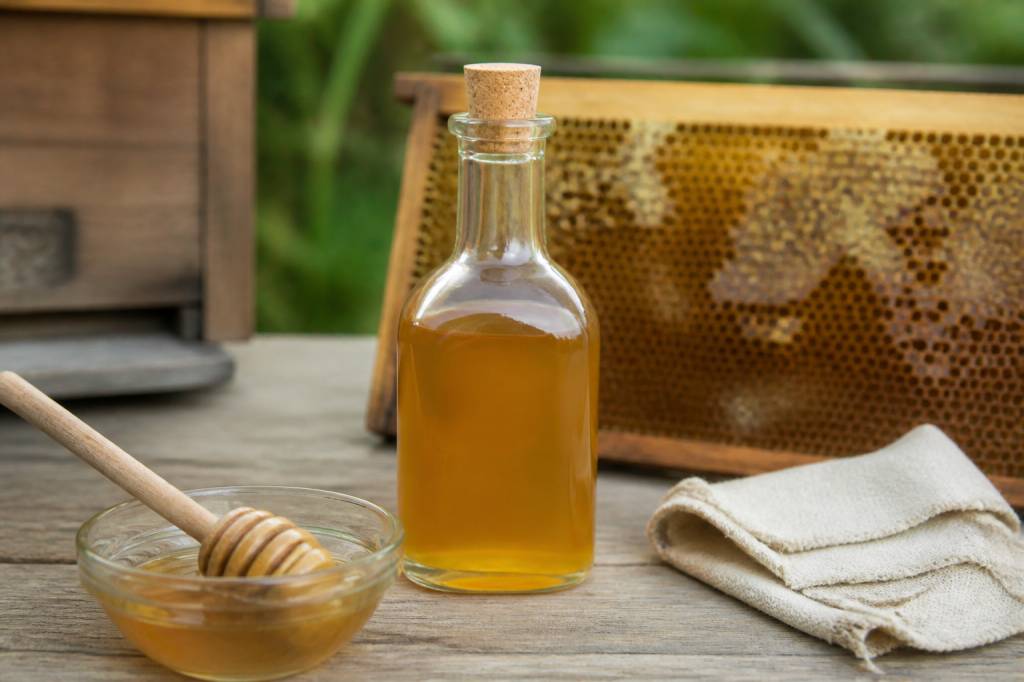 Recette vinaigre de miel pour apiculture et entretien des ruches