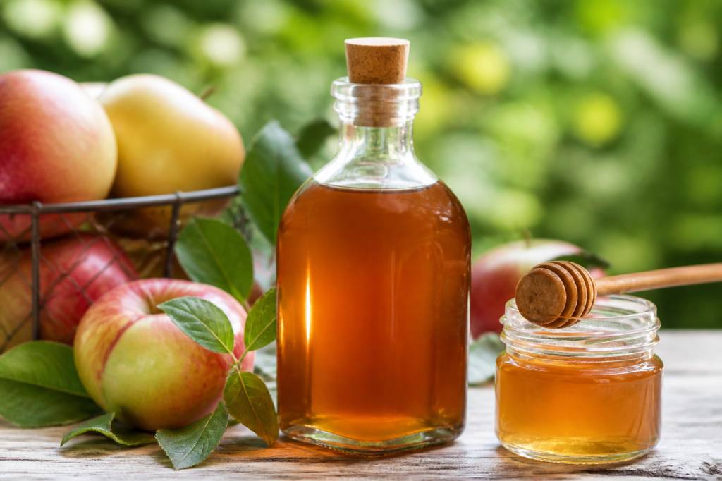 Vinaigre de cidre et miel : recette naturelle et bienfaits imagés
