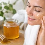 Miel et peau : bienfaits et précautions d’utilisation du miel pour la peau